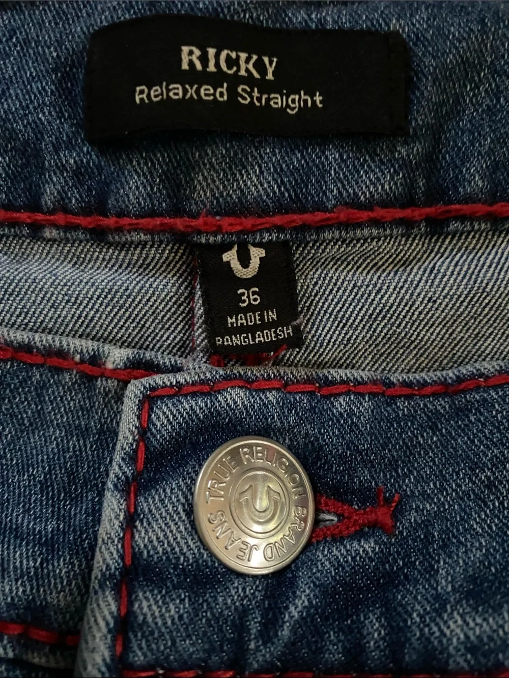 True Religion Relaxed Straight Cotton Stretch Red Stitching Jeans NWT